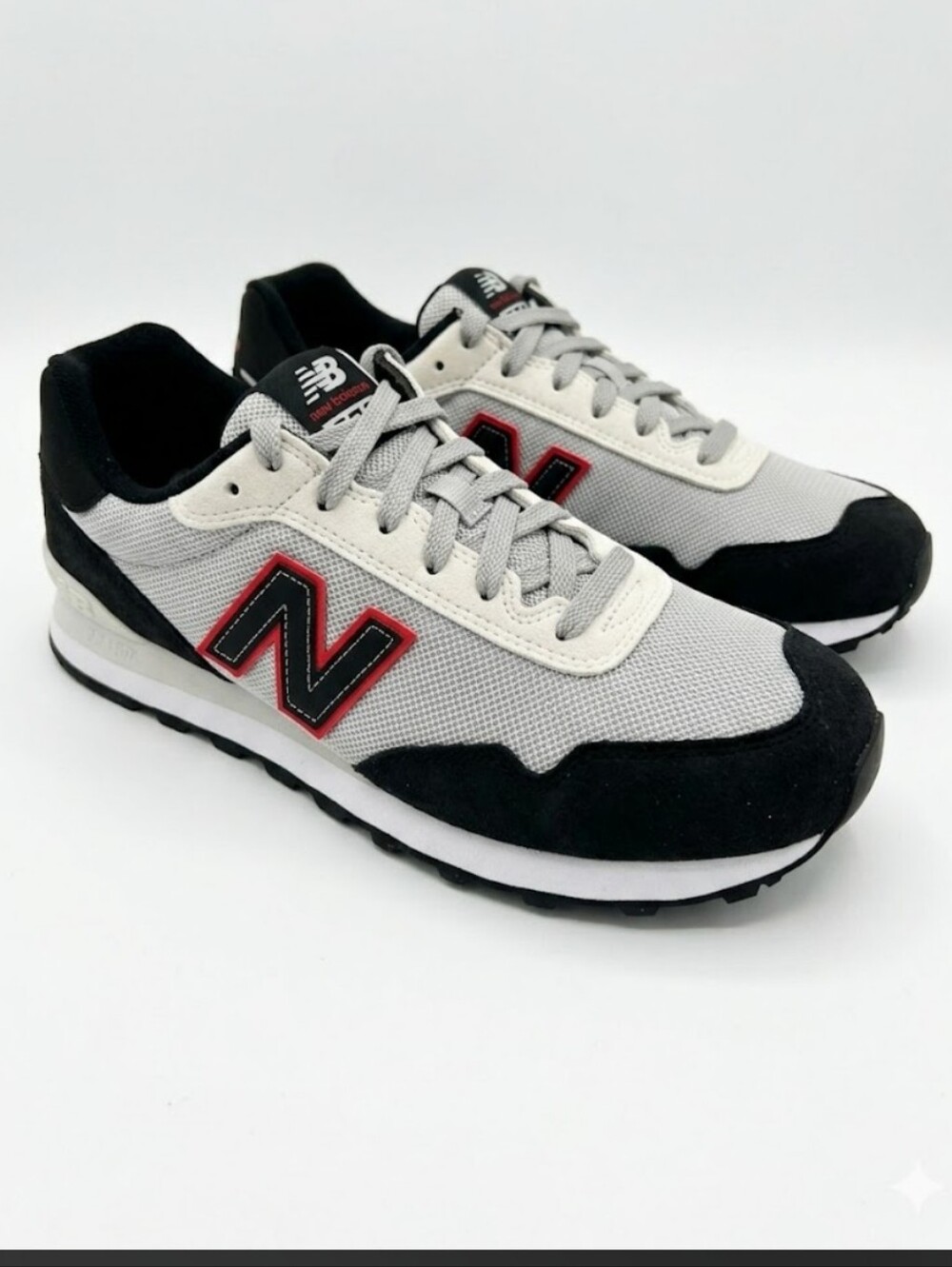 New Balance Men's Gray & Black Retro Runner